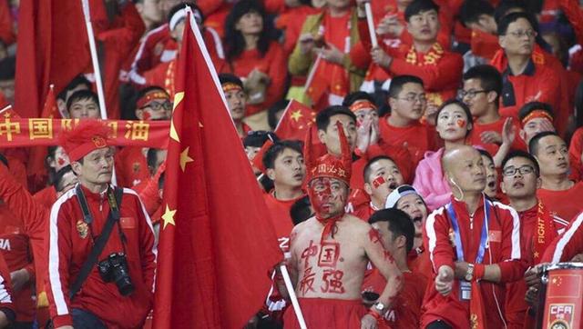10月13日，他首次代表国家队出场。